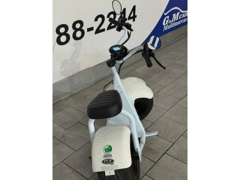 TUI - 1000W - 2025/2025 - Branca - R$ 7.800,00