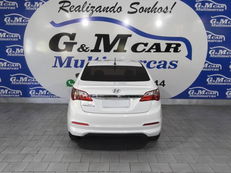 HYUNDAI - HB20S - 2016/2017 - Branca - R$ 57.900,00