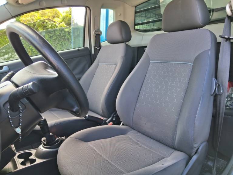 VOLKSWAGEN - SAVEIRO - 2011/2012 - Branca - R$ 46.900,00