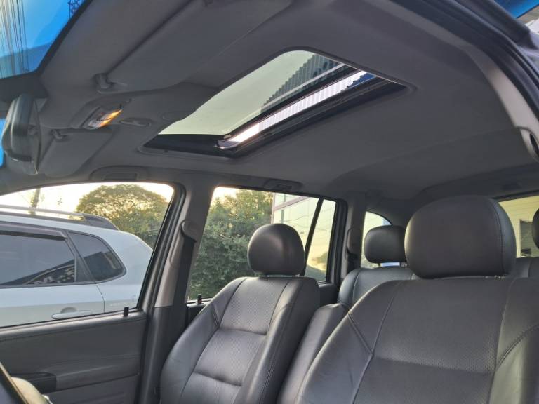 CHEVROLET - ZAFIRA - 2004/2005 - Prata - R$ 33.900,00