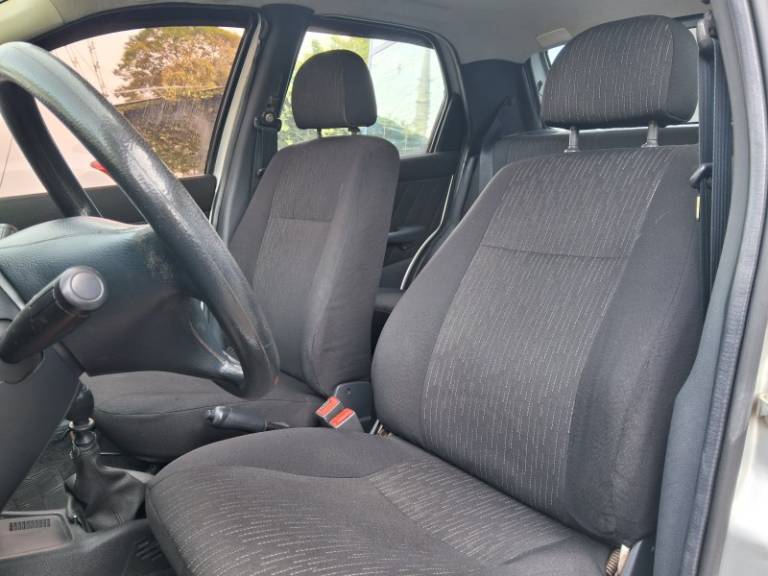 FIAT - PALIO - 2012/2012 - Prata - R$ 29.900,00
