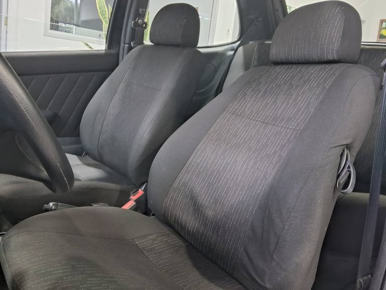 FIAT - PALIO - 2013/2014 - Preta - R$ 28.900,00