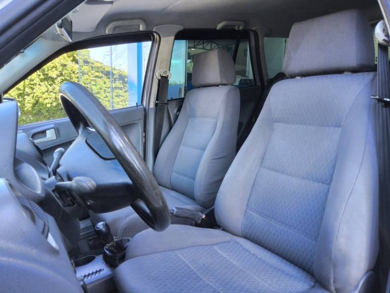 VOLKSWAGEN - PARATI - 2005/2006 - Prata - R$ 32.900,00