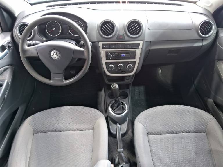 VOLKSWAGEN - VOYAGE - 2012/2013 - Prata - R$ 38.900,00