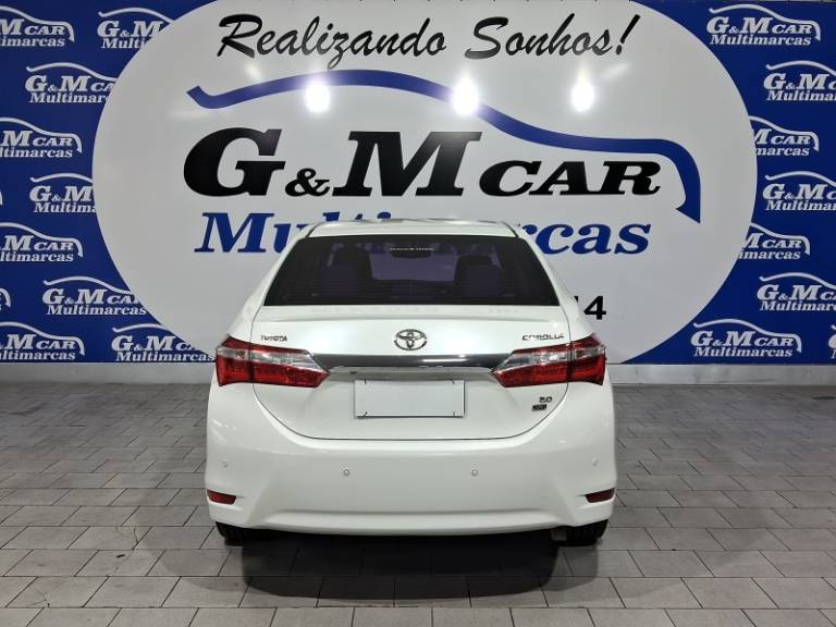 TOYOTA - COROLLA - 2016/2017 - Branca - R$ 92.900,00