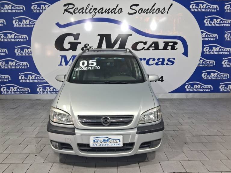 CHEVROLET - ZAFIRA - 2004/2005 - Prata - R$ 33.900,00