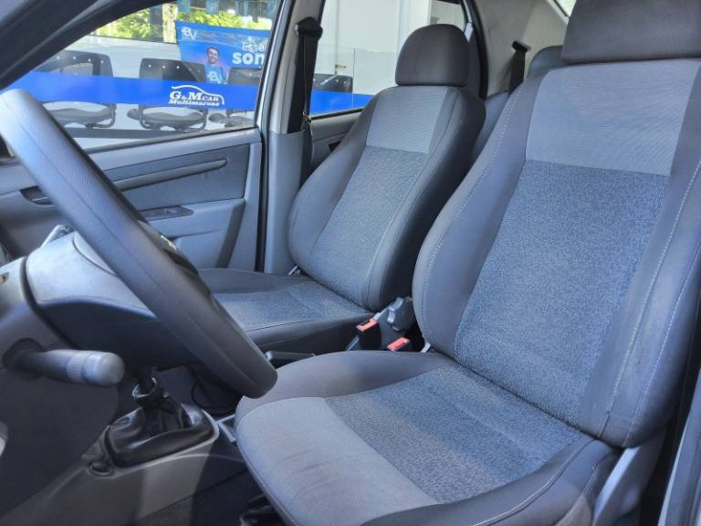 CHEVROLET - PRISMA - 2012/2012 - Prata - R$ 32.900,00