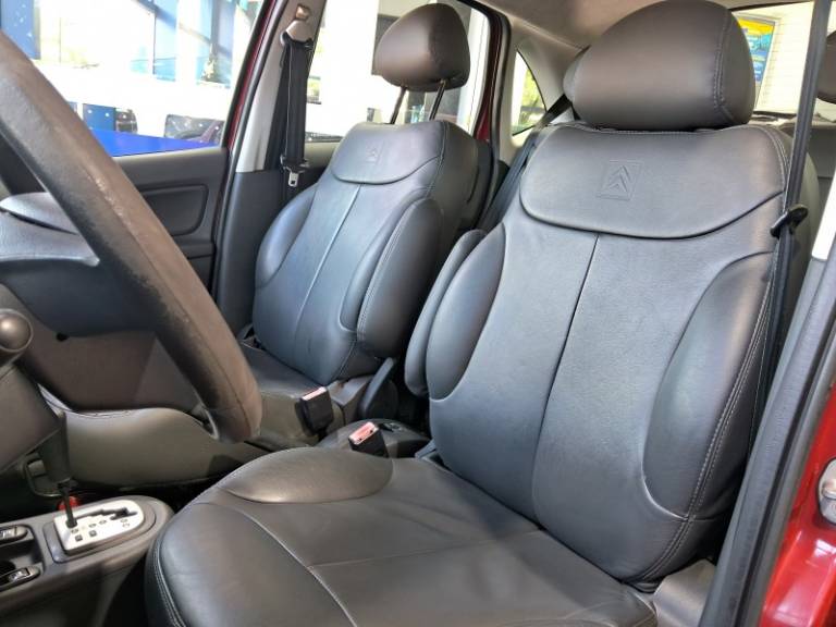 CITROËN - C3 - 2009/2010 - Vermelha - R$ 27.900,00