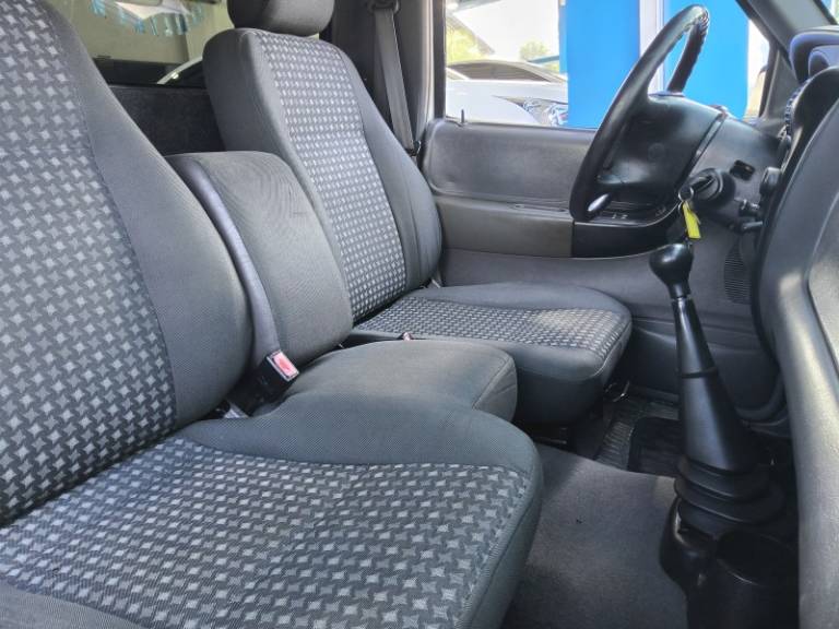 FORD - RANGER - 2005/2005 - Prata - R$ 65.900,00