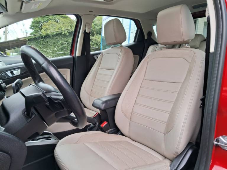 FORD - ECOSPORT - 2018/2019 - Vermelha - R$ 85.900,00