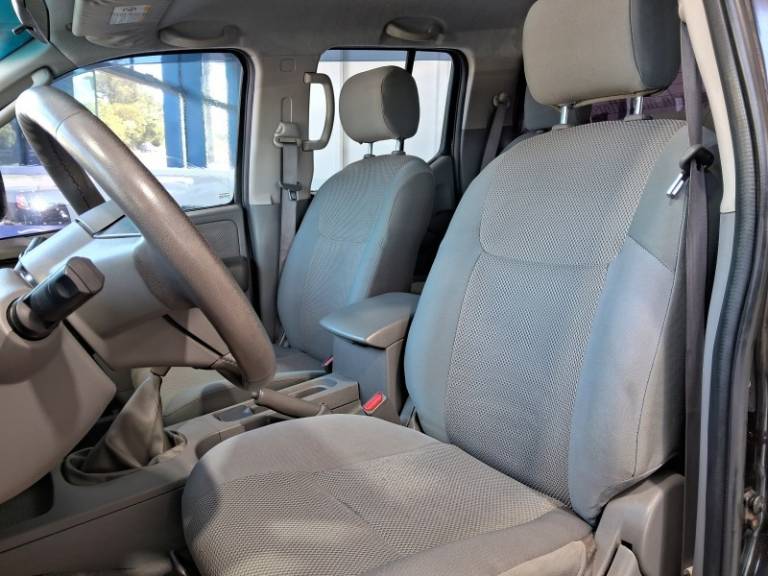NISSAN - FRONTIER - 2008/2009 - Preta - R$ 74.900,00