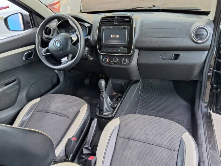 RENAULT - KWID - 2018/2018 - Preta - R$ 38.900,00