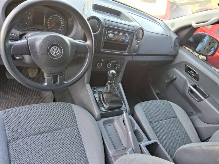 VOLKSWAGEN - AMAROK - 2012/2013 - Prata - R$ 85.900,00