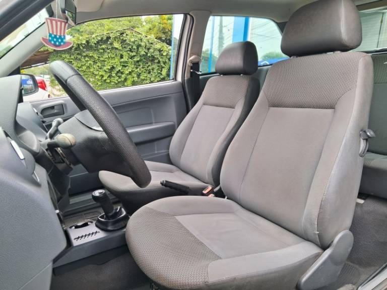 VOLKSWAGEN - GOL - 2009/2010 - Branca - R$ 15.900,00