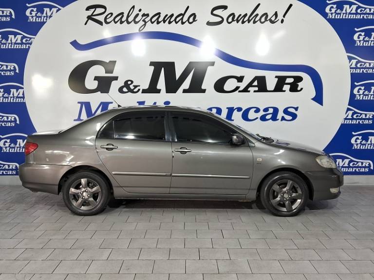 TOYOTA - COROLLA - 2004/2005 - Cinza - R$ 42.900,00