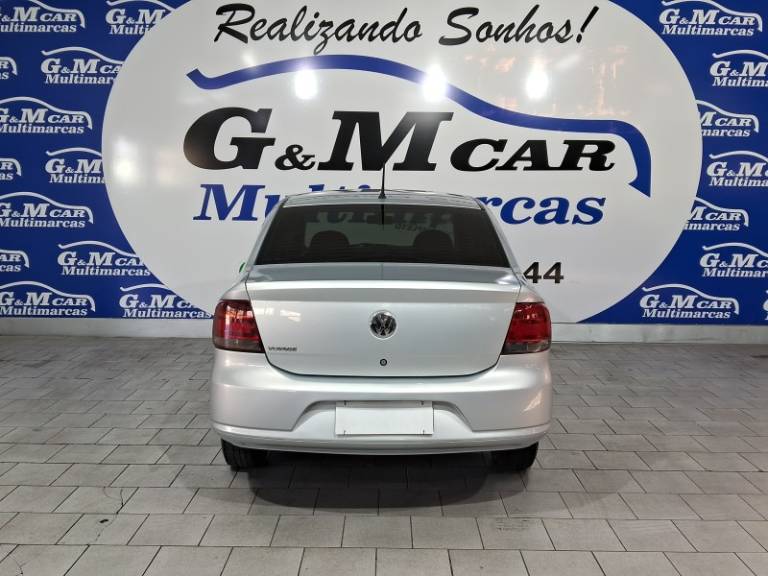 VOLKSWAGEN - VOYAGE - 2010/2011 - Prata - R$ 33.900,00