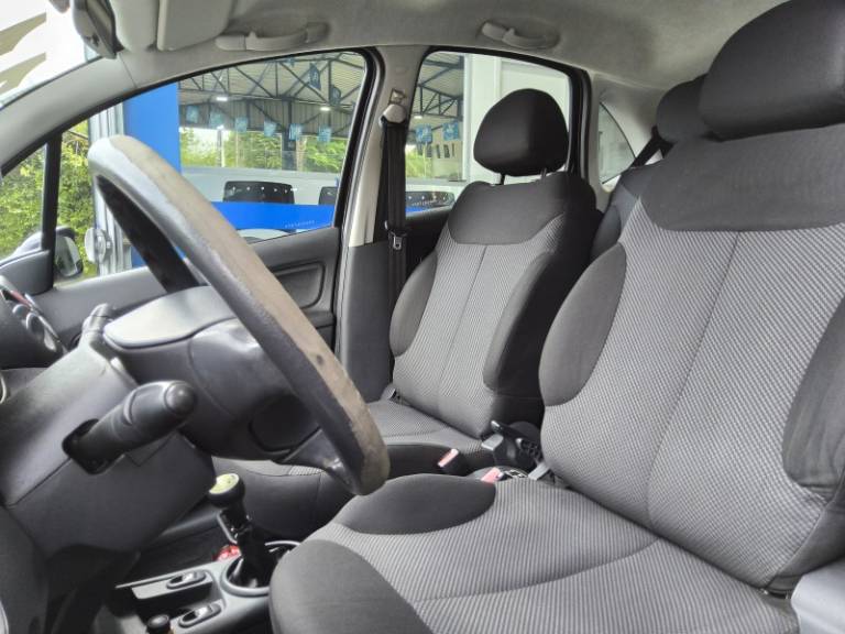 CITROËN - C3 - 2011/2011 - Preta - R$ 26.900,00