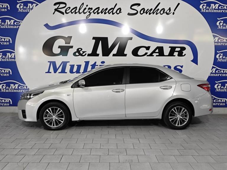 TOYOTA - COROLLA - 2015/2016 - Prata - R$ 88.900,00