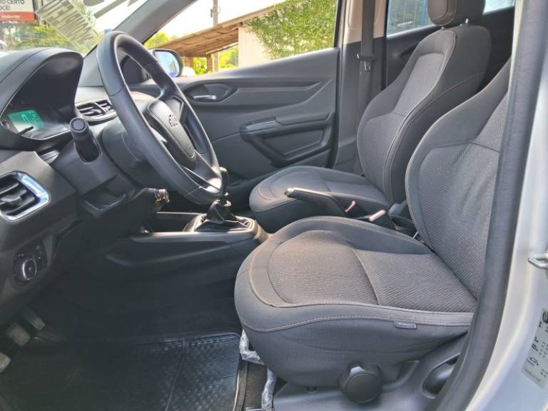 CHEVROLET - ONIX - 2014/2015 - Cinza - R$ 51.900,00