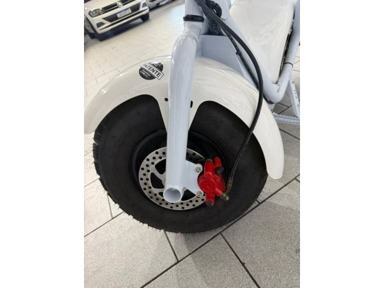 TUI - 1000W - 2025/2025 - Branca - R$ 7.800,00