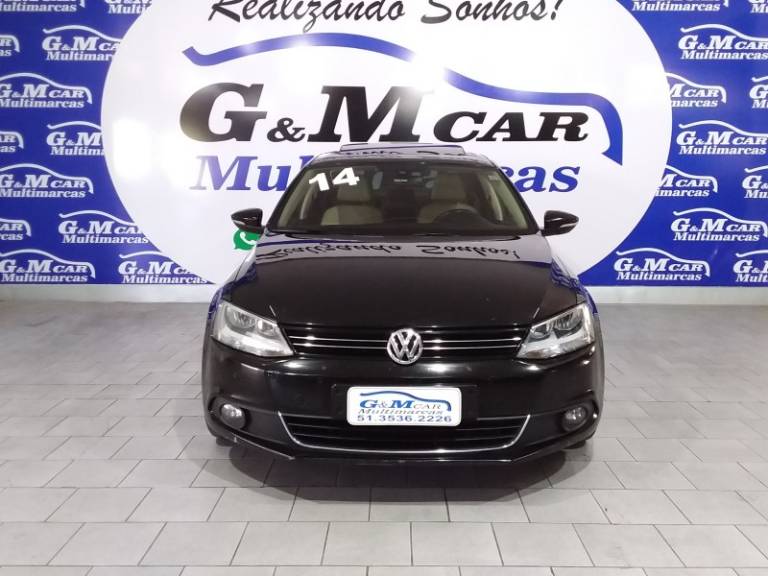 VOLKSWAGEN - JETTA - 2013/2014 - Preta - R$ 78.900,00