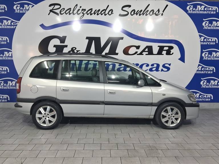 CHEVROLET - ZAFIRA - 2004/2005 - Prata - R$ 33.900,00