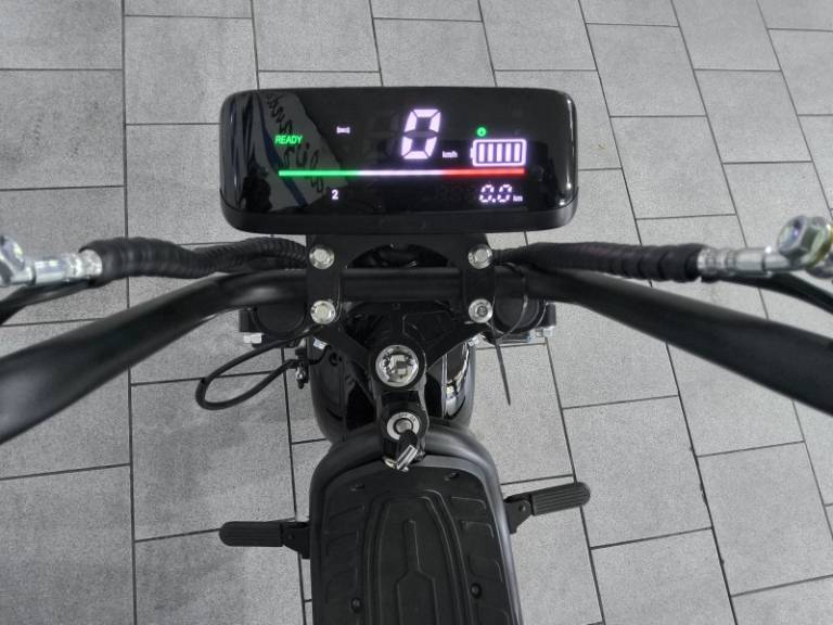 OUTRAS - SCOOTER ELÉTRICA - 2026/2026 - Preta - R$ 9.900,00