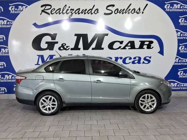FIAT - GRAND SIENA - 2013/2014 - Cinza - R$ 34.900,00