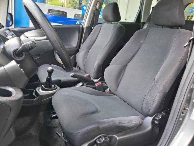 HONDA - FIT - 2011/2012 - Cinza - R$ 50.900,00