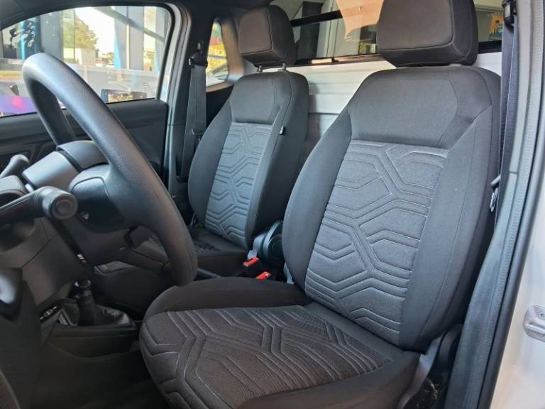 FIAT - STRADA - 2024/2025 - Branca - R$ 103.900,00