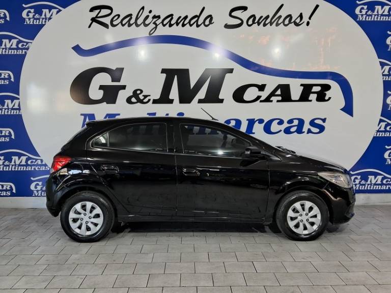 CHEVROLET - ONIX - 2015/2016 - Preta - R$ 47.900,00