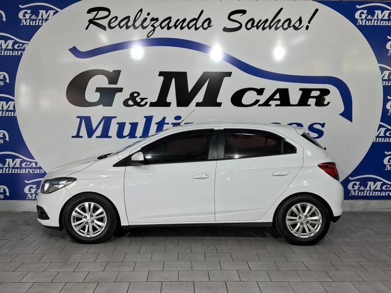 CHEVROLET - ONIX - 2014/2015 - Branca - R$ 51.900,00