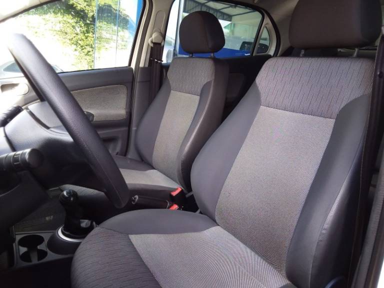 VOLKSWAGEN - GOL - 2013/2014 - Branca - R$ 39.900,00