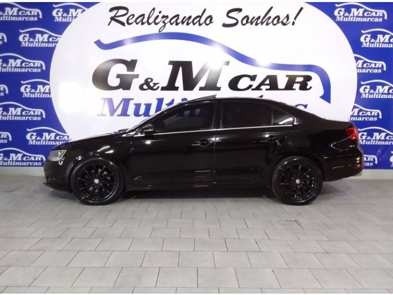 VOLKSWAGEN - JETTA - 2013/2014 - Preta - R$ 78.900,00