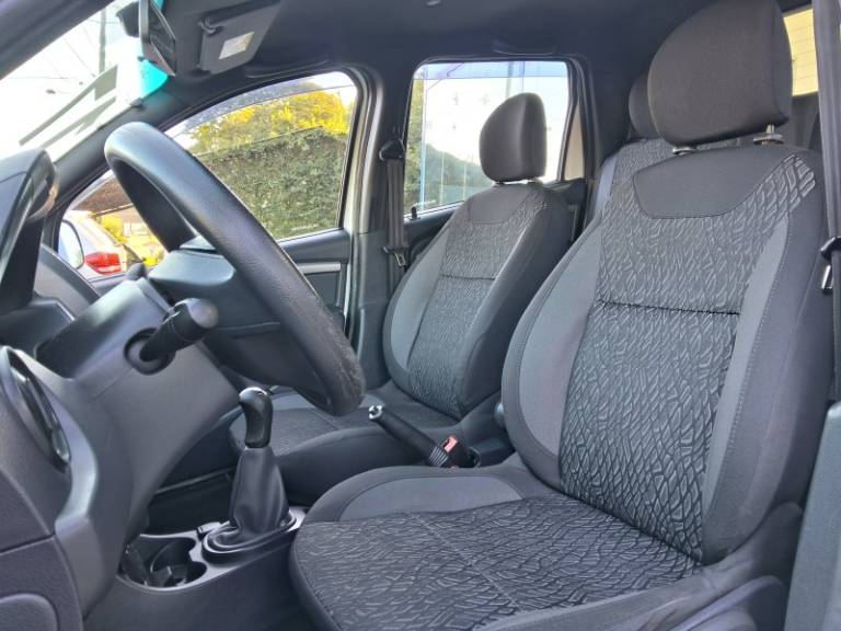 RENAULT - OROCH - 2016/2017 - Branca - R$ 73.900,00