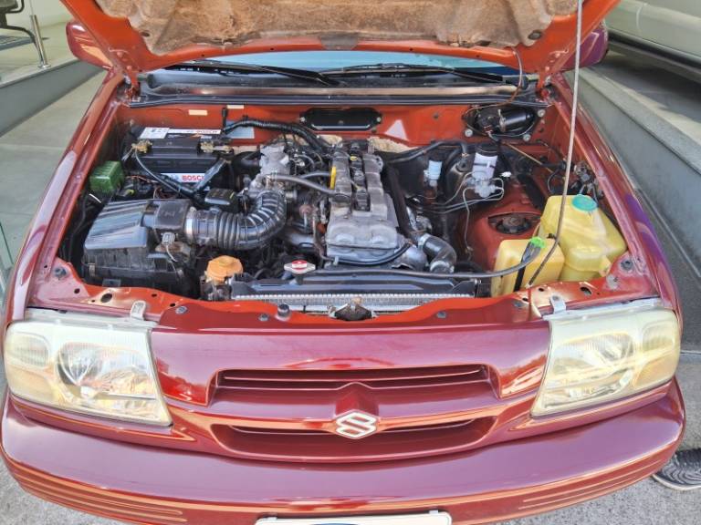 SUZUKI - GRAND VITARA - 1998/1999 - Vermelha - R$ 37.900,00