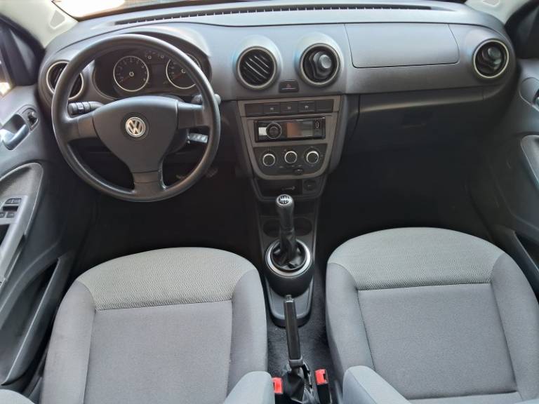 VOLKSWAGEN - VOYAGE - 2009/2010 - Preta - R$ 29.900,00