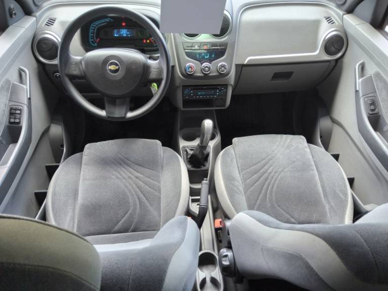 CHEVROLET - AGILE - 2012/2012 - Prata - R$ 38.900,00