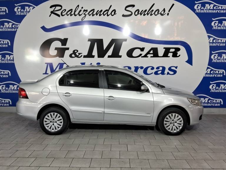 VOLKSWAGEN - VOYAGE - 2010/2011 - Prata - R$ 33.900,00