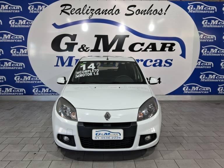 RENAULT - SANDERO - 2013/2014 - Branca - R$ 37.900,00