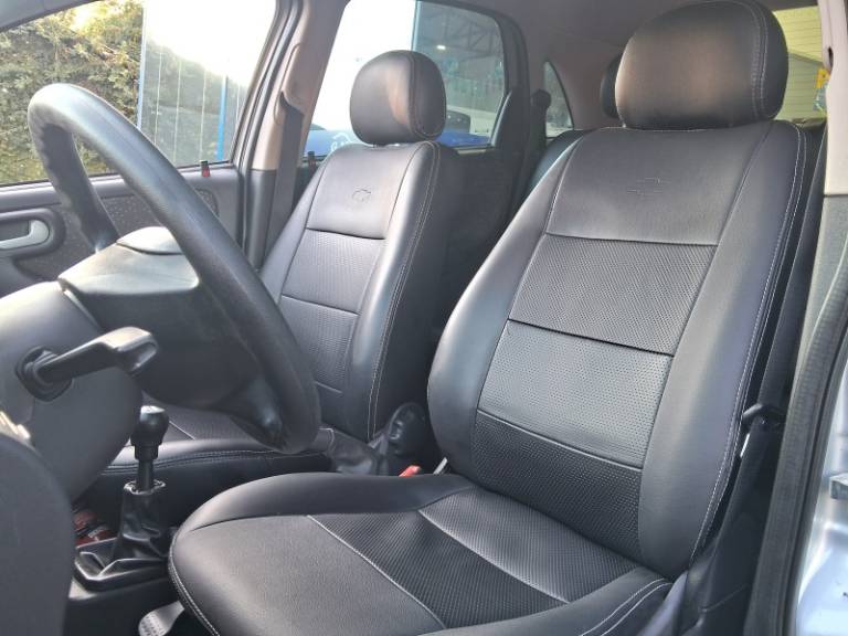 CHEVROLET - CORSA - 2008/2009 - Prata - R$ 32.900,00