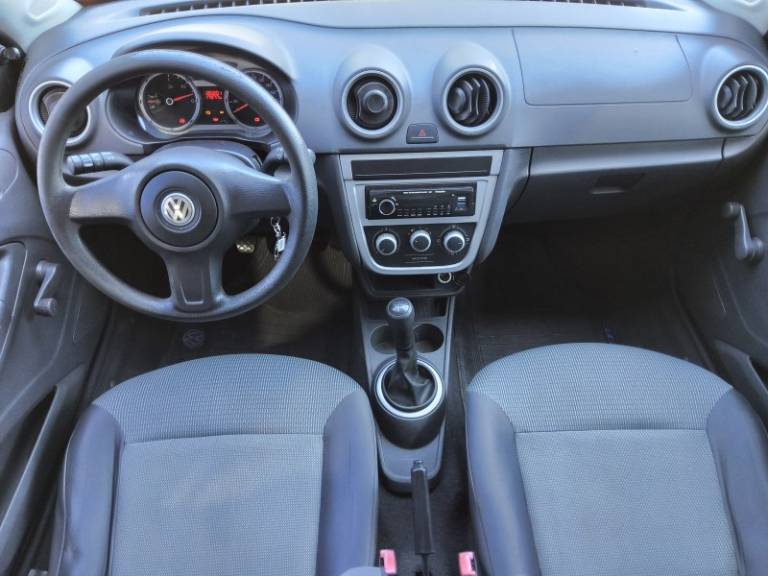 VOLKSWAGEN - GOL - 2011/2012 - Vermelha - R$ 27.400,00