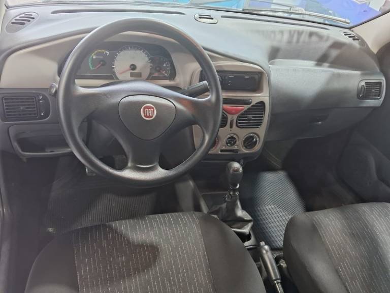 FIAT - PALIO - 2013/2014 - Preta - R$ 28.900,00