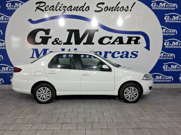 FIAT - SIENA - 2014/2015 - Branca - R$ 37.900,00
